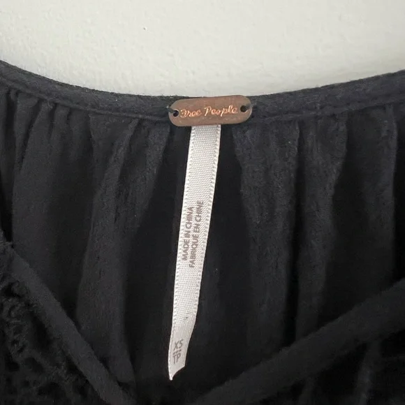 Free People boho crochet open panel black mid drift top - Picture 2 of 3